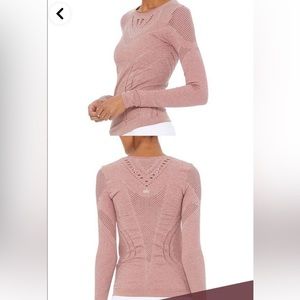 Alo Yoga Wanderer Rosewood Lark Pink top L Sculptknit